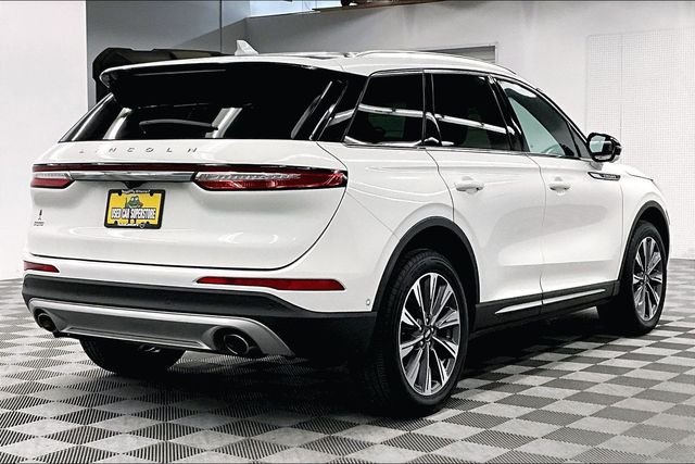 Used 2022 Pristine White Metallic Tri-Coat Lincoln Reserve image 14