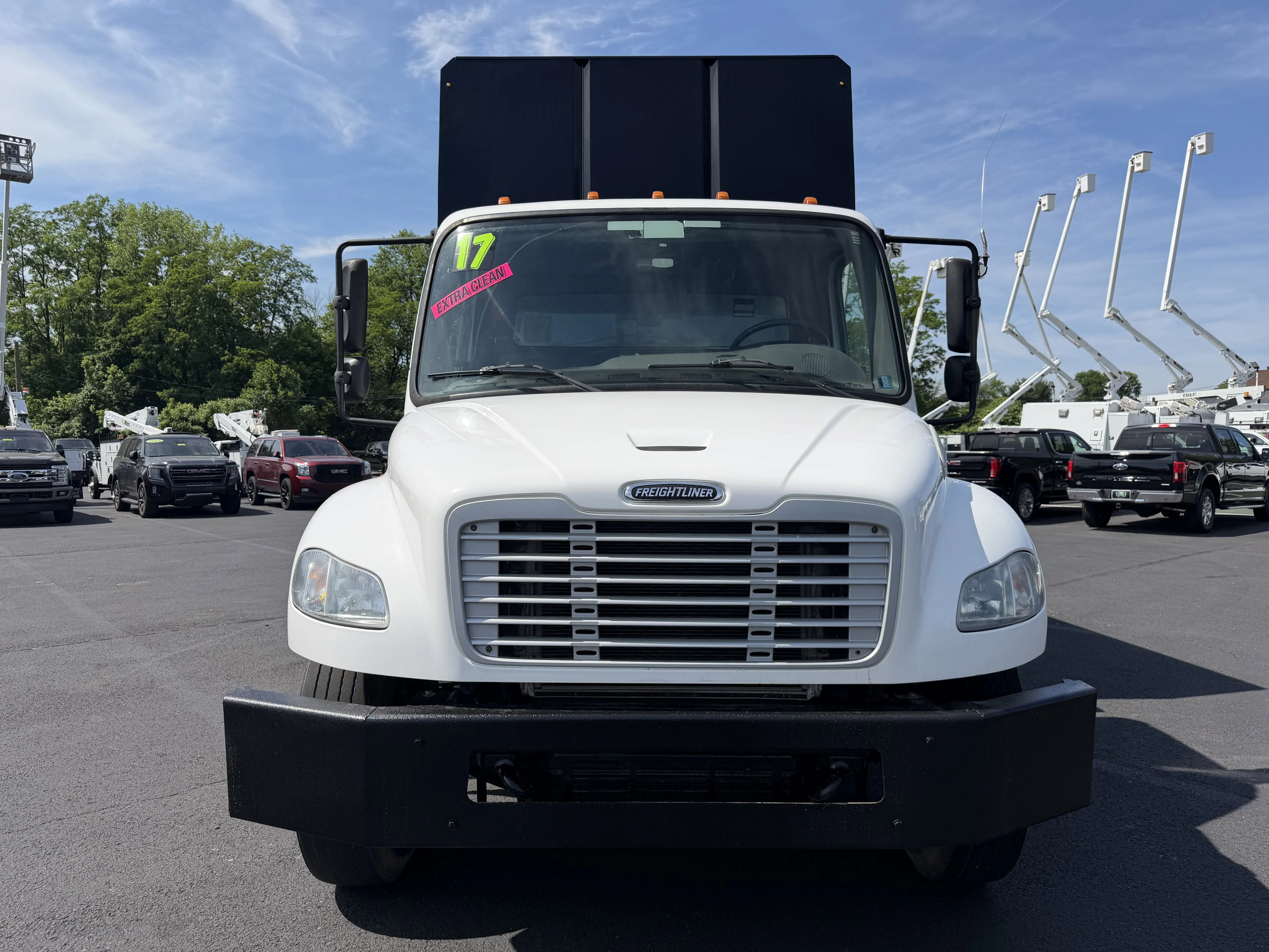 Used 2017 White FREIGHTLINER  image 3