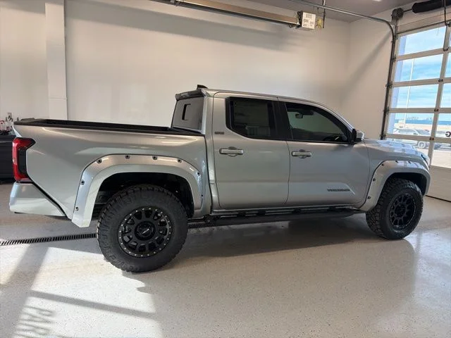 2026 Toyota Tacoma SR5 - Photo 7