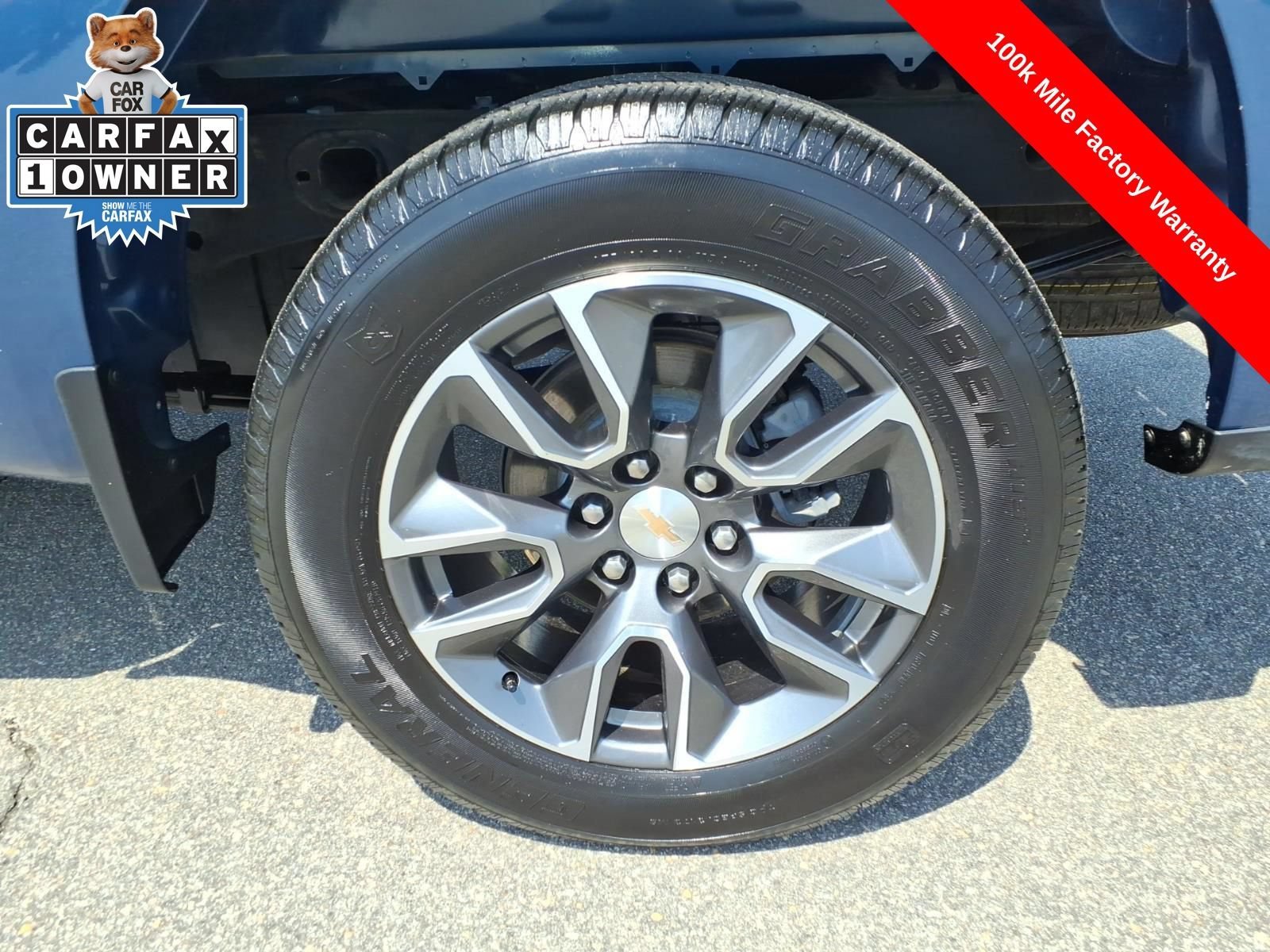 Used 2024 Lakeshore Blue Metallic Chevrolet LT (2FL) image 14