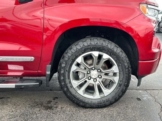 Used 2024 Red Chevrolet High Country image 13