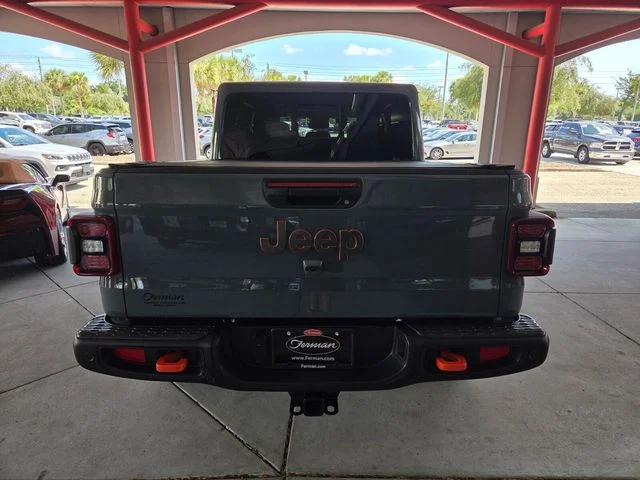 Used 2024 Gray Jeep Mojave image 11