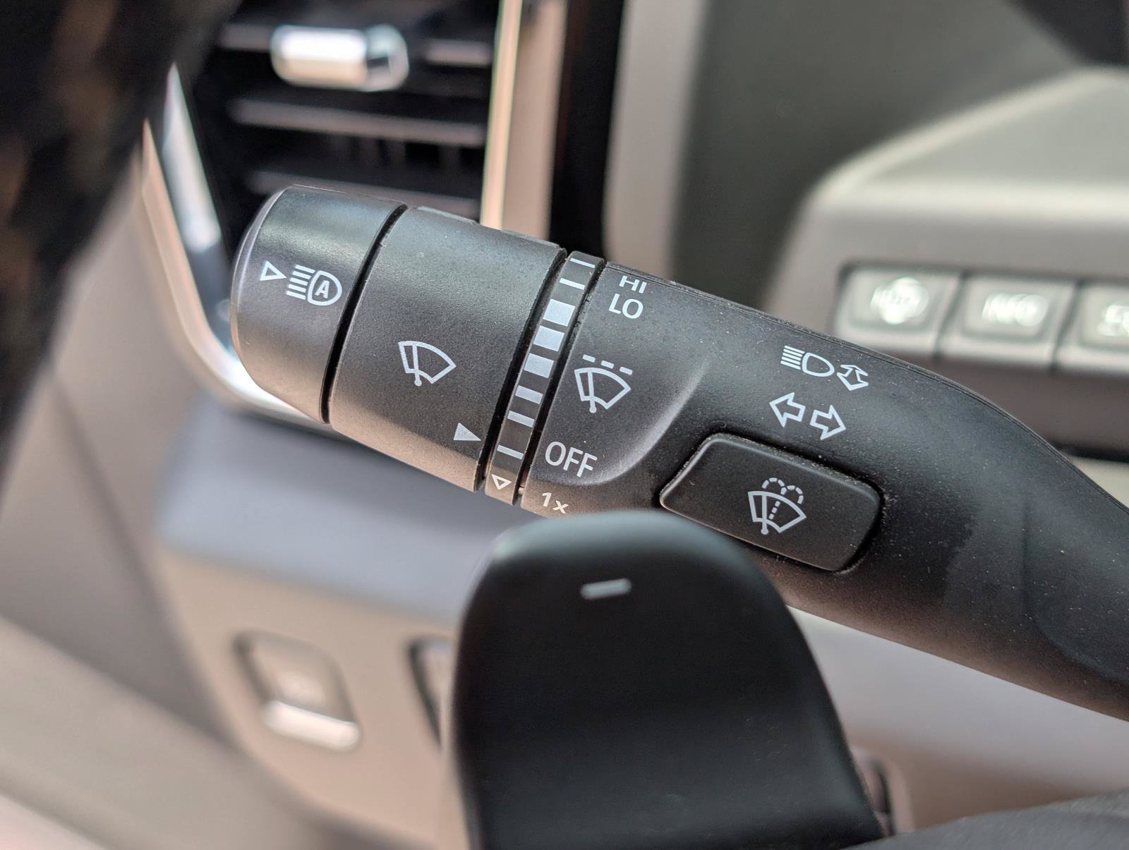 Used 2023 Pacific Blue Metallic GMC Denali Ultimate image 25