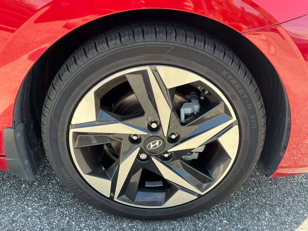 Used 2022 Red Hyundai Limited image 15