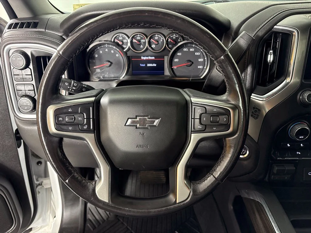 Used 2022 White Chevrolet LT Trail Boss image 28