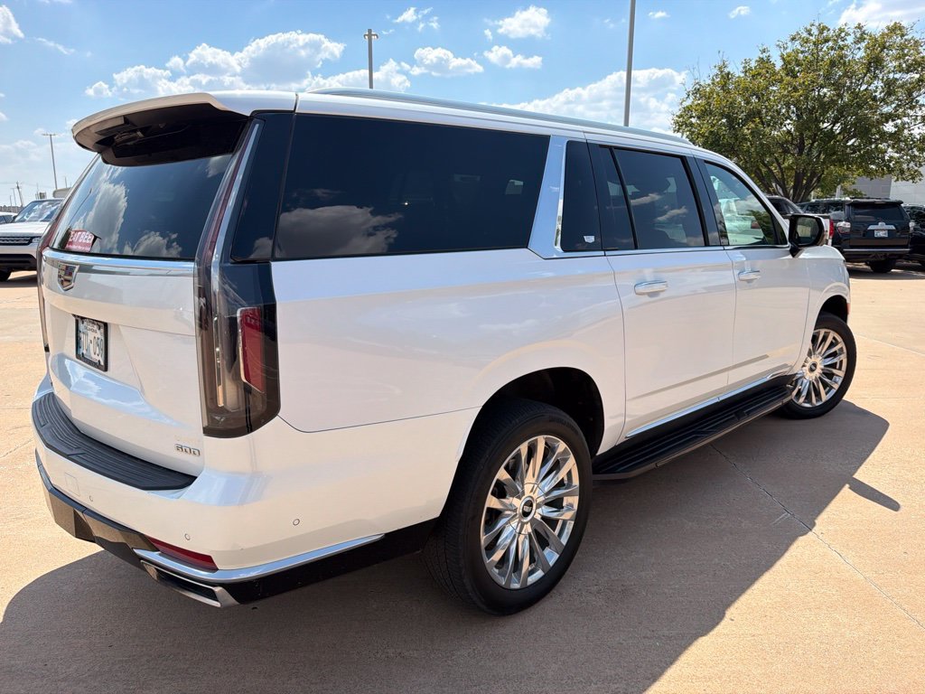Used 2023 White Cadillac Premium image 3