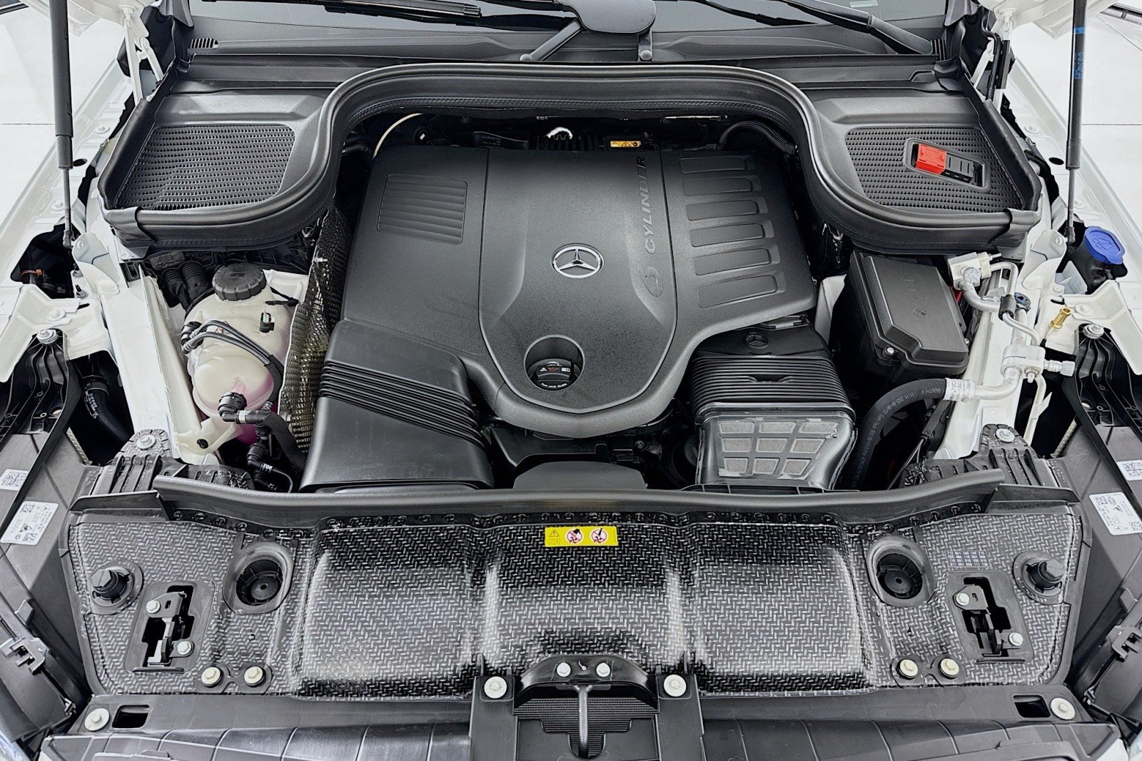 New 2026 Polar White Mercedes-Benz GLE 450 4MATIC® Coupe image 10