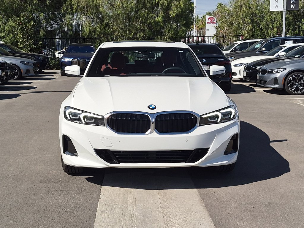 Used 2026 Alpine White BMW 330i image 4