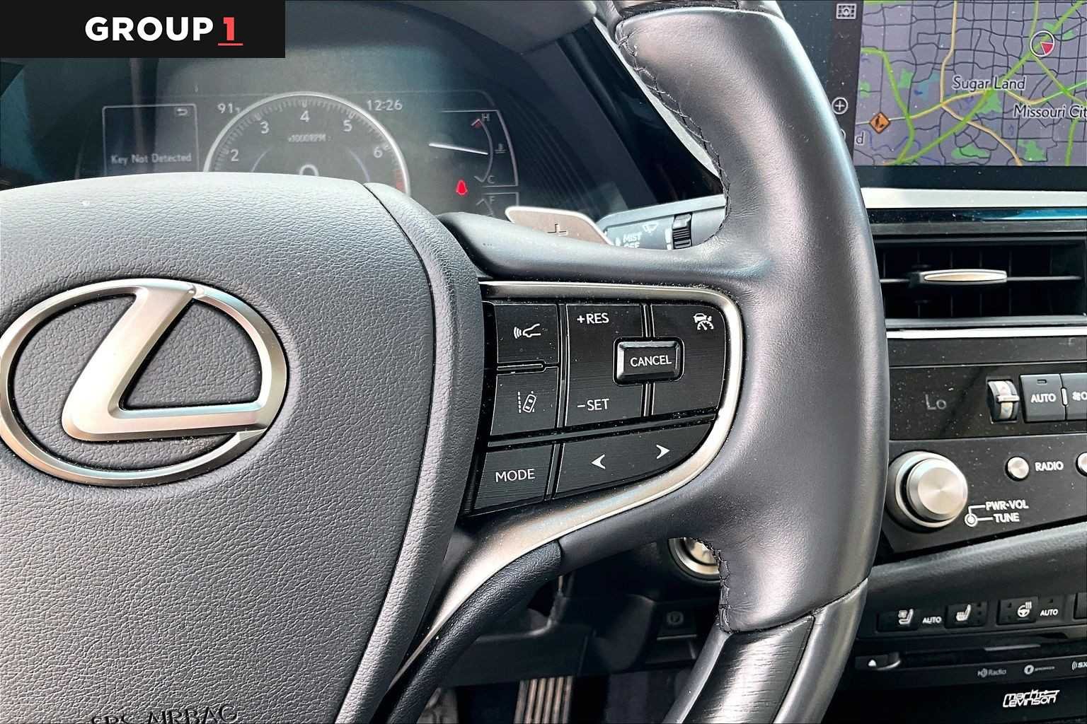 Used 2022 Iridium Lexus Luxury image 22