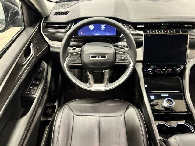 Used 2023 Gray Jeep Limited image 13