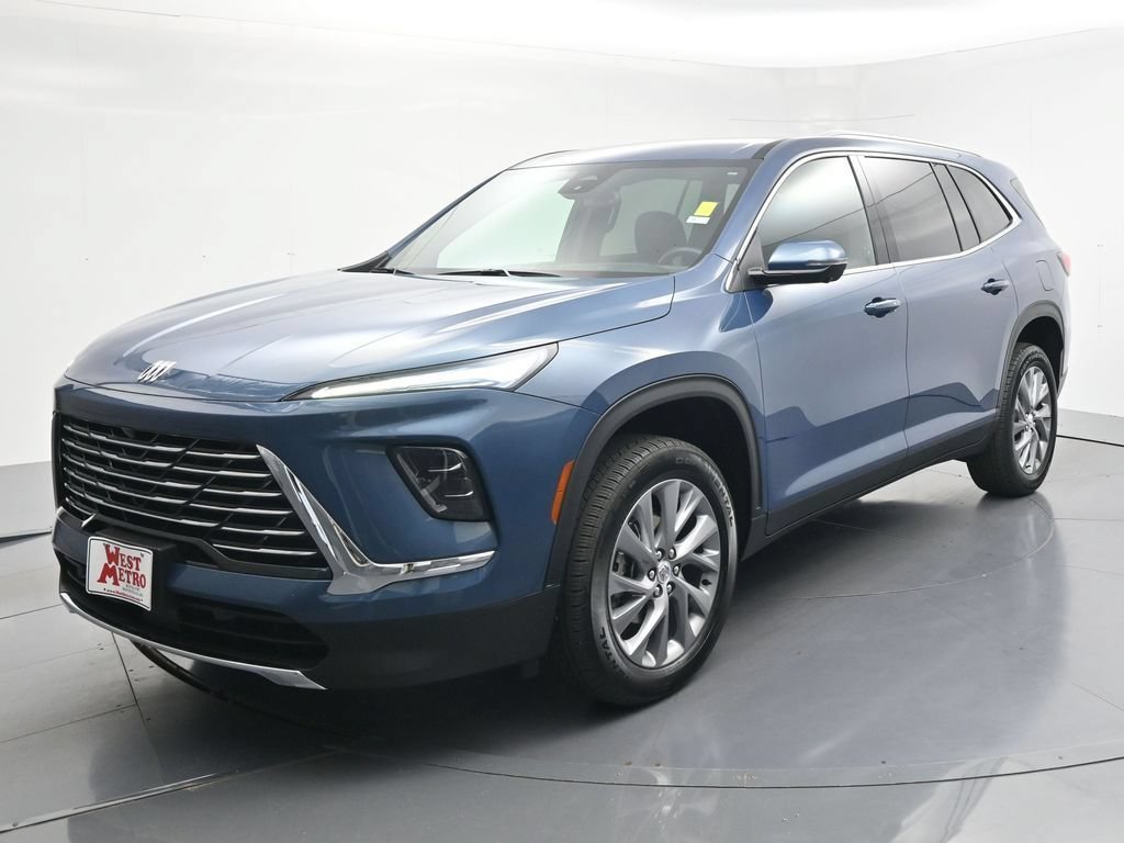 Used 2025 Buick Enclave Preferred with VIN 5GAEVARS9SJ254029 for sale in Monticello, Minnesota