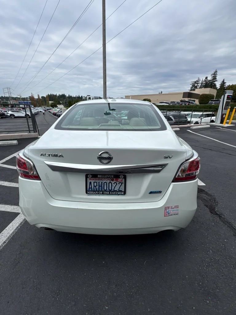 Used 2014 White Nissan 2.5 SV image 5