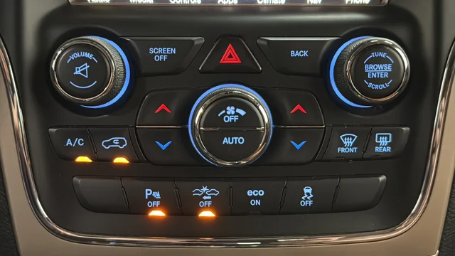 Used 2015 Brilliant Black Crystal Pearlcoat Jeep Summit image 18