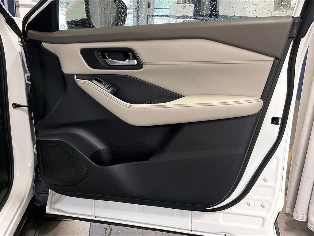 Used 2023 White Nissan SV image 12