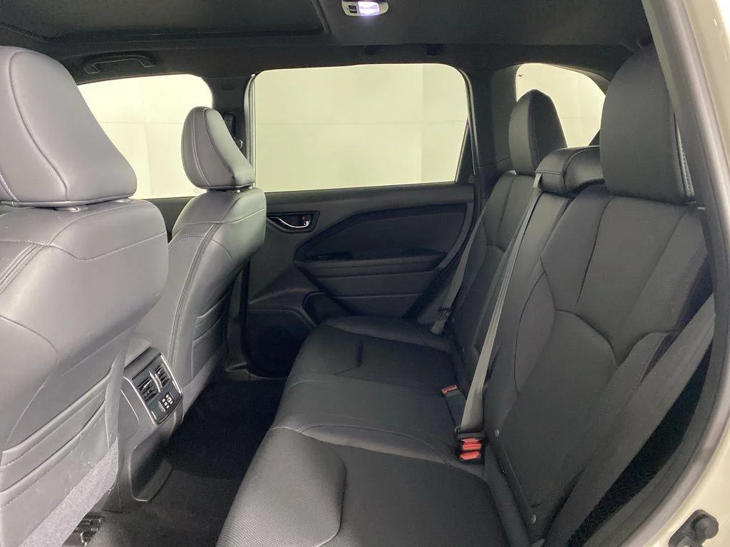 2025 Subaru Forester Limited - Photo 16