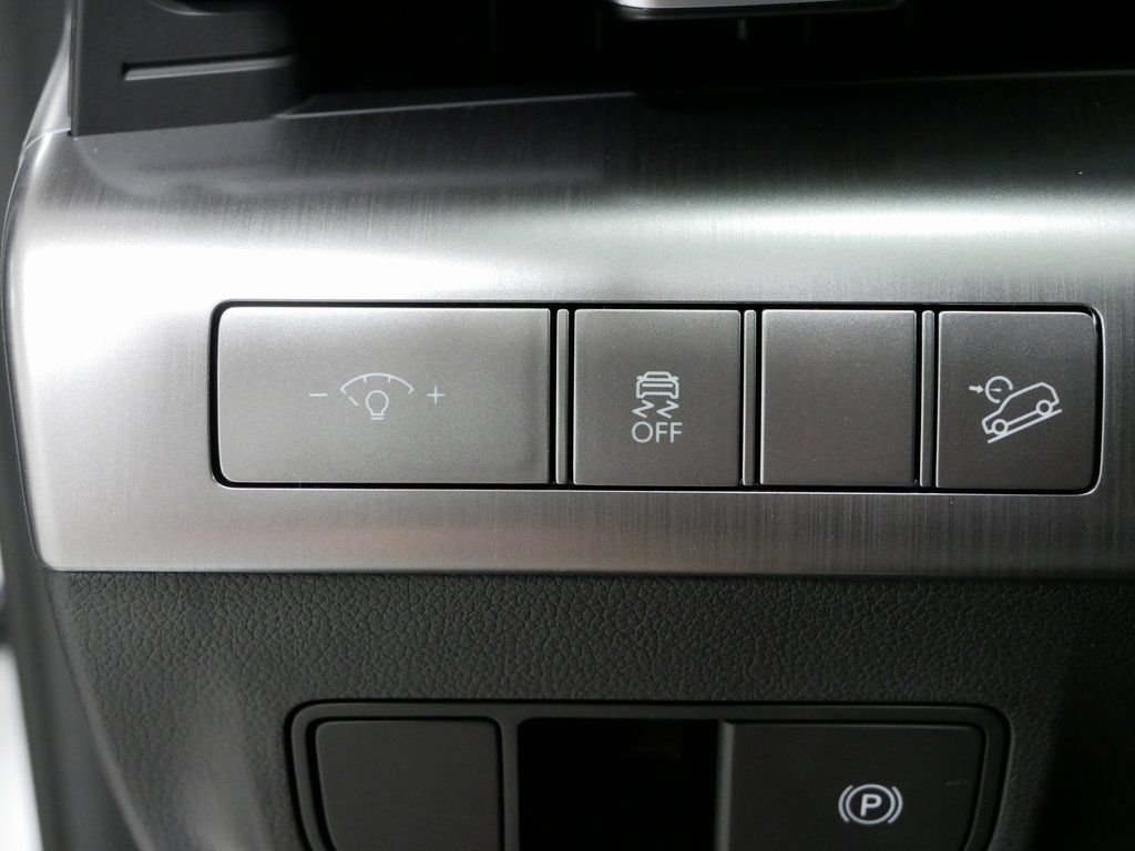 Certified Used 2026 White Hyundai SEL Sport image 19