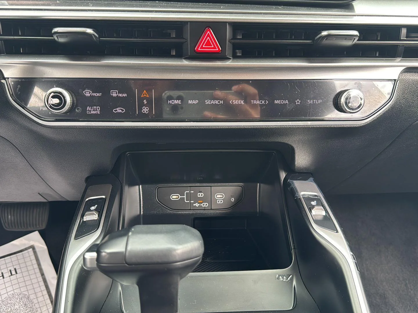 2025 Kia Sorento S - Photo 10