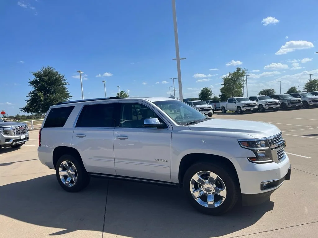 Used 2019 IRIDESCENT PEARL TRICOAT Chevrolet Premier image 7