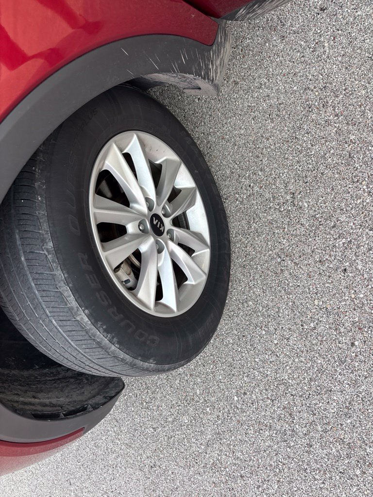 Used 2020 Red Kia LX image 41
