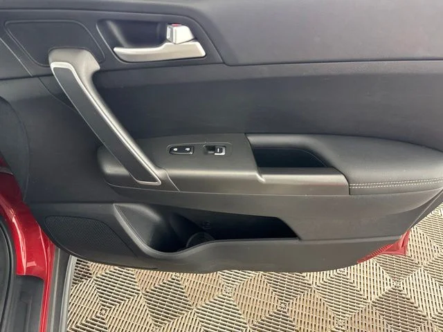 Used 2019 Red Kia LX image 23