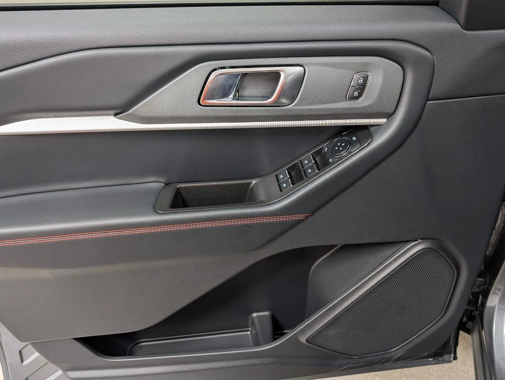 New 2026 Carbonized Gray Metallic Ford ST-Line image 10