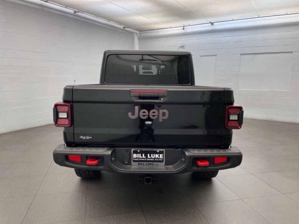 New 2026 Black Clear-Coat Exterior Paint Jeep Rubicon X image 4