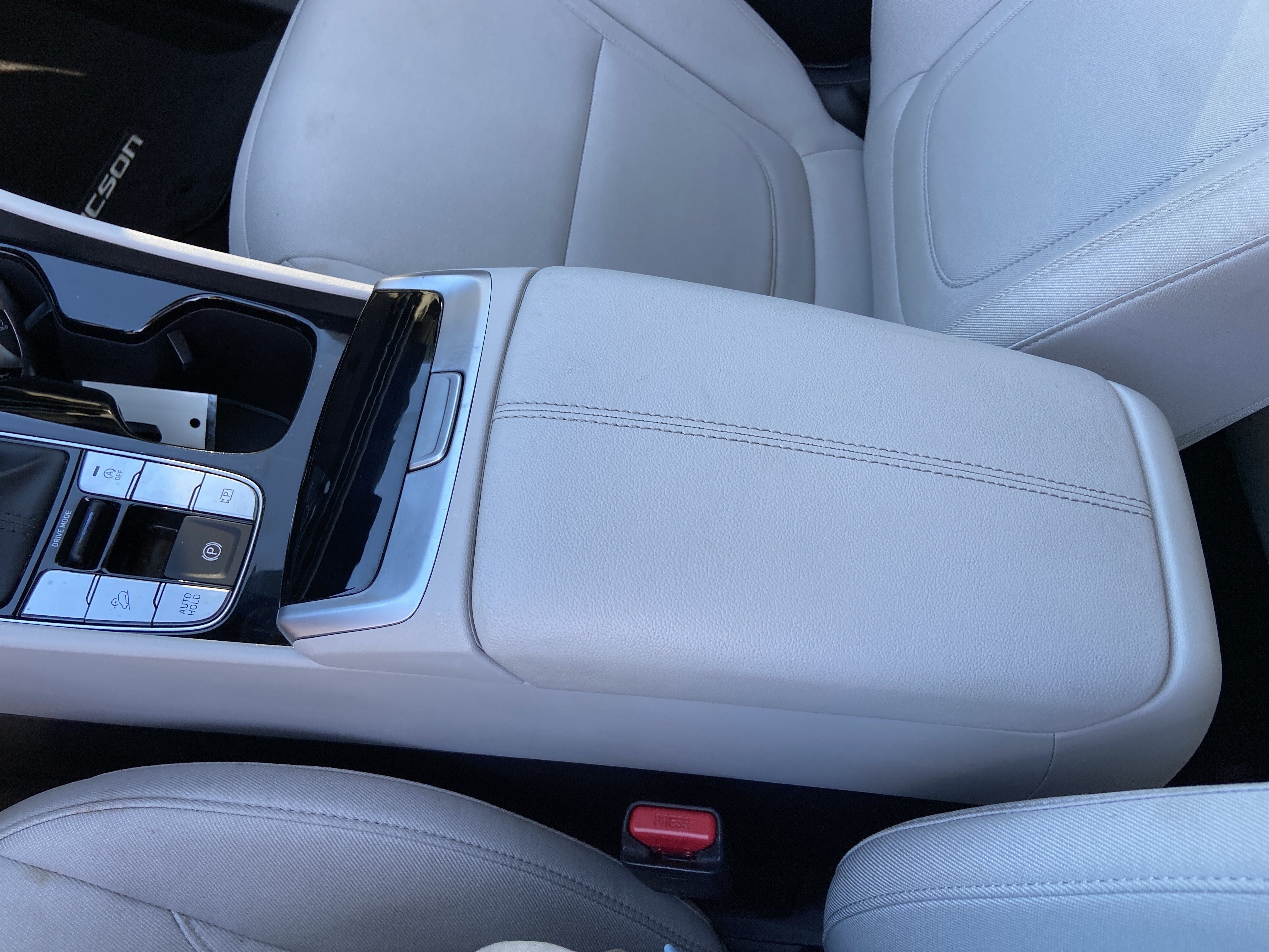 Used 2025 Phantom Black Hyundai SE image 40