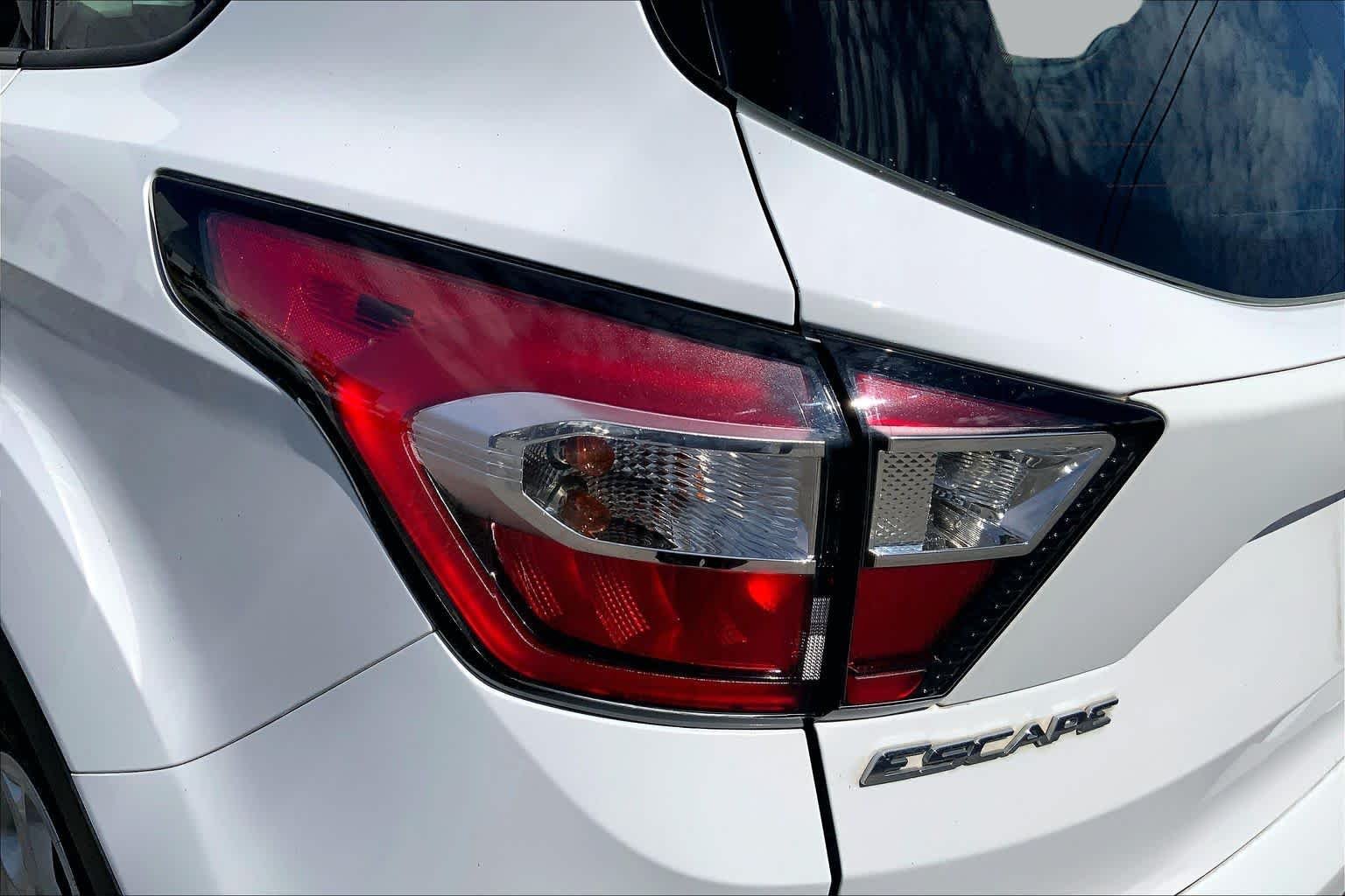 Used 2017 Oxford White Ford S image 26