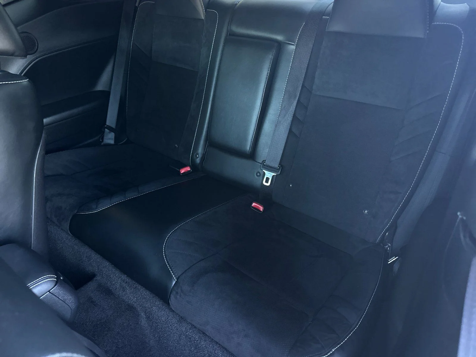 Used 2016 Torred Clearcoat Dodge SRT 392 image 11