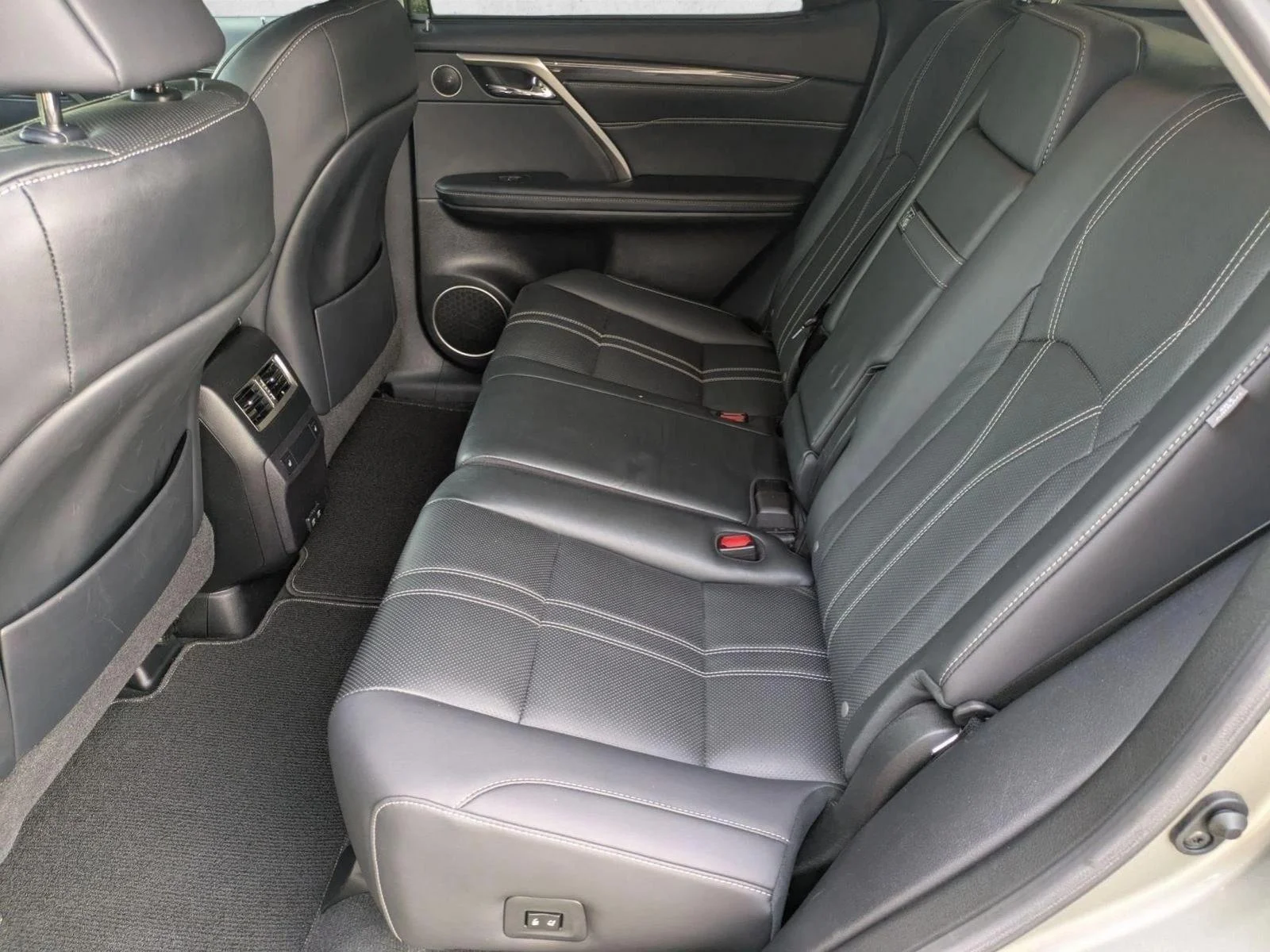 Used 2022 Atomic Silver Lexus RX 450h image 20