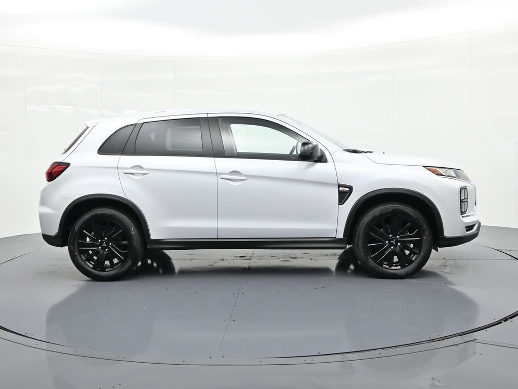 New 2026 White Mitsubishi 2.0 LE image 4