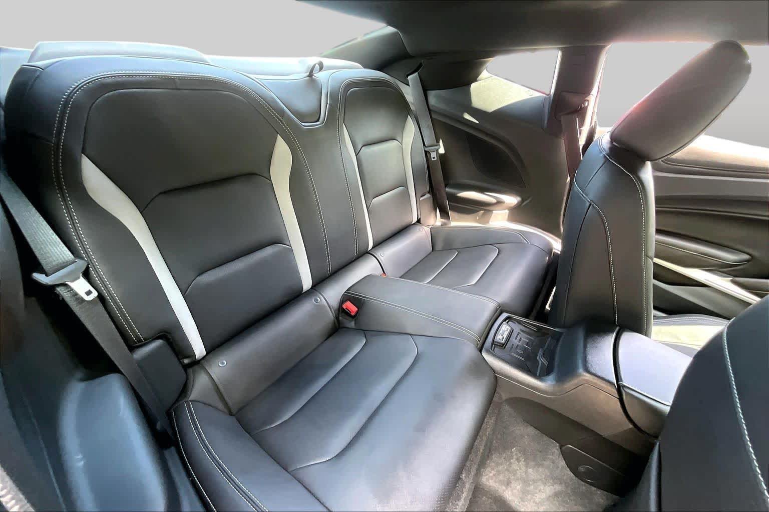 Used 2024 Summit White Chevrolet 3LT image 18