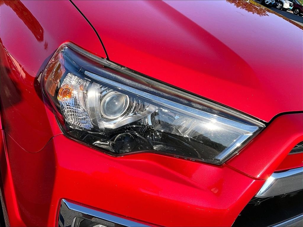 Used 2016 Barcelona Red Metallic Toyota Limited image 33