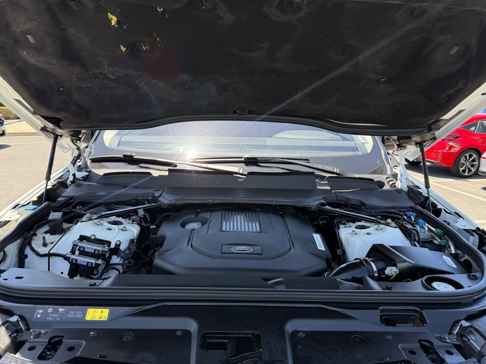 Used 2017 White Land Rover HSE image 20