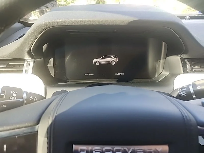 Used 2022  Land Rover SE R-Dynamic image 8
