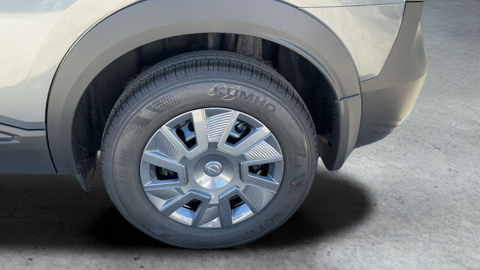 New 2026 Gray Nissan S image 18