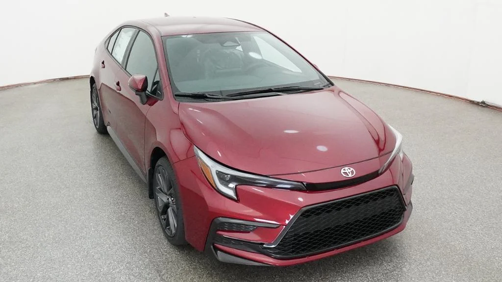 New 2026 Ruby Flare Pearl Toyota SE image 2