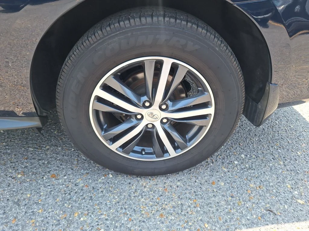 Used 2020 Blue INFINITI LUXE image 27