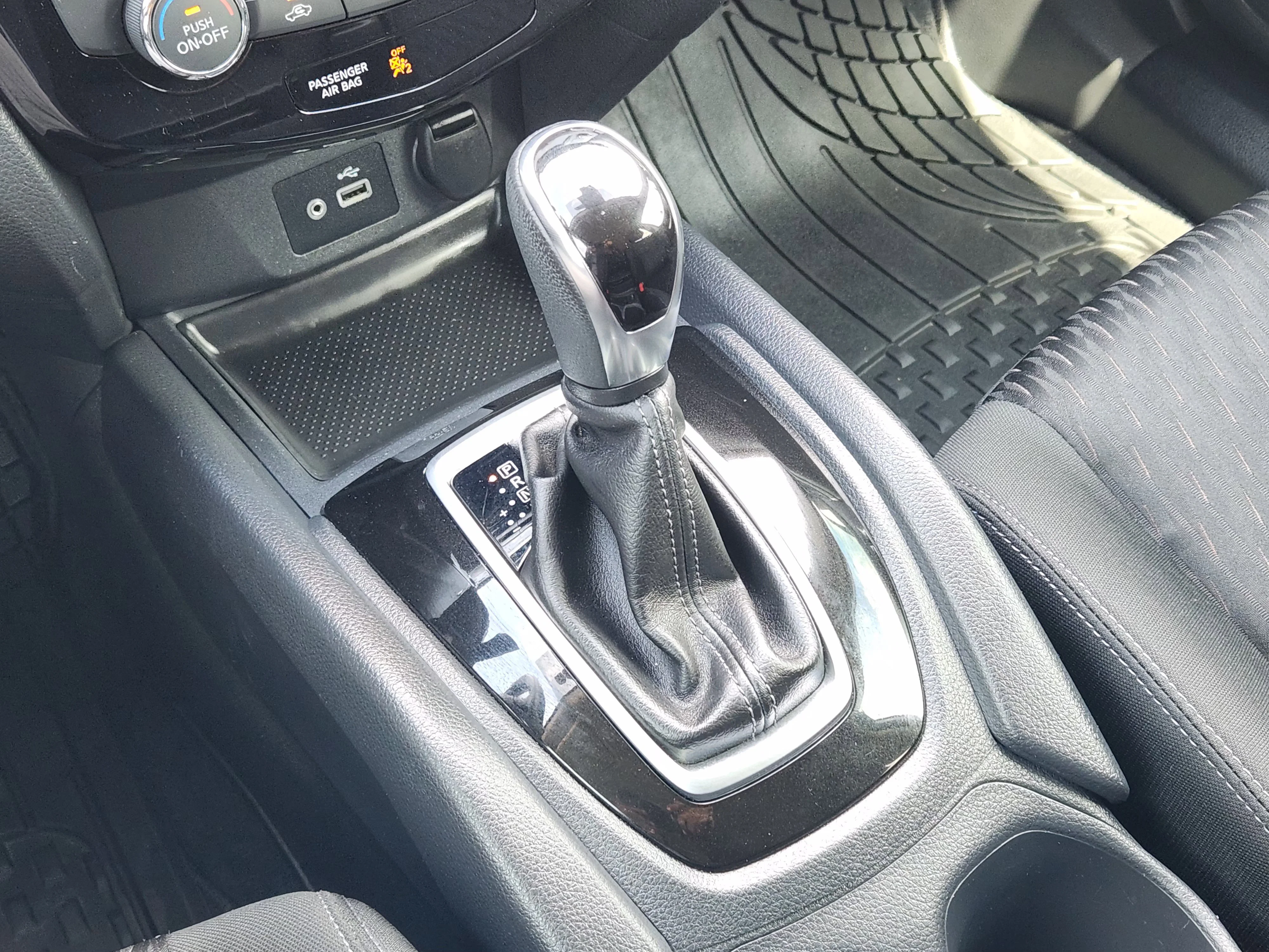 Used 2019 Brilliant Silver Metallic Nissan SV image 21
