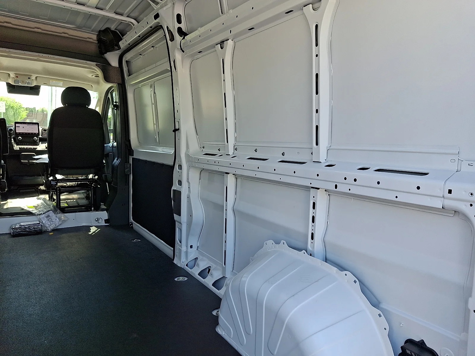 New 2026 Bright White Clear-Coat Exterior Paint RAM High Roof image 12