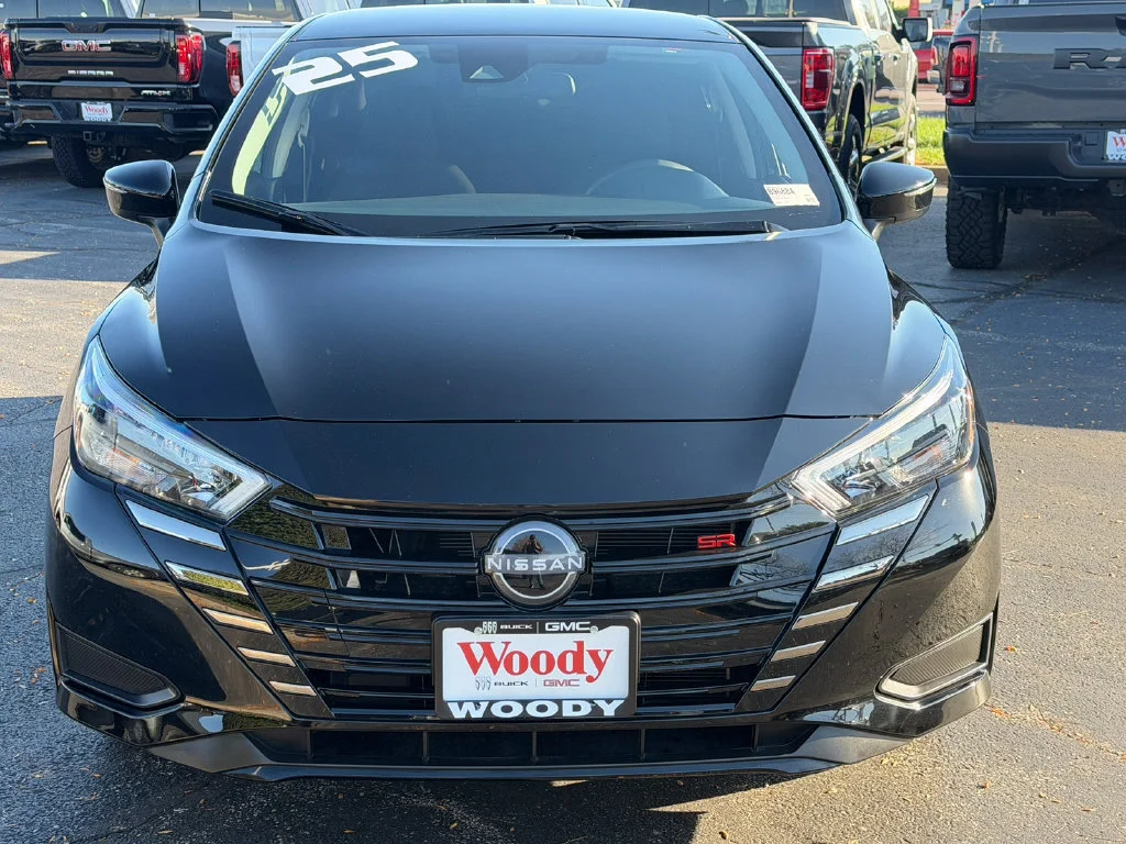 2025 Nissan Versa Sedan SR - Photo 19