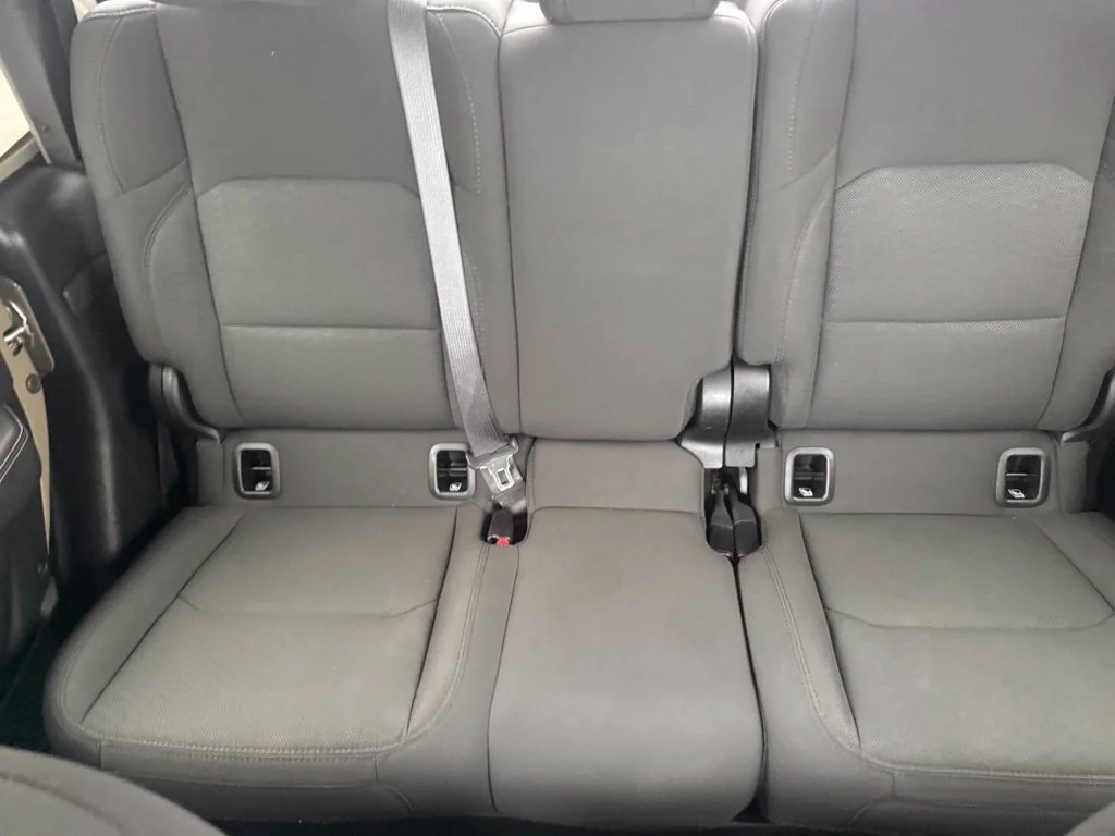 Used 2020 Green Jeep Overland image 39