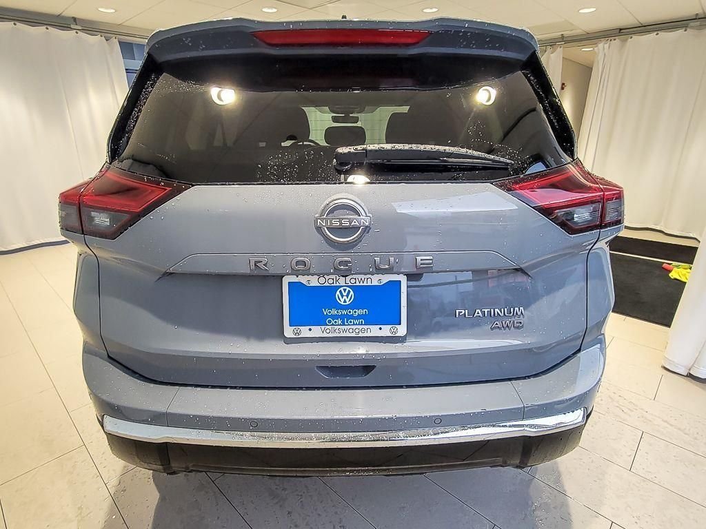 Used 2024 Boulder Gray Nissan Platinum image 4