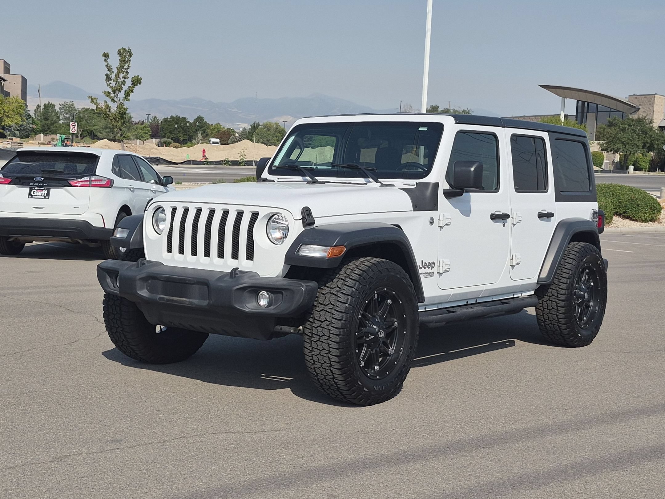Used 2020 Bright White Clearcoat Jeep Sport S image 8