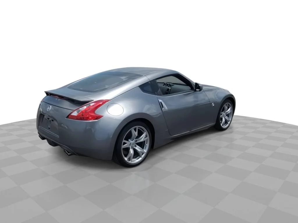 Used 2011 Gray Nissan 2dr Cpe Auto image 8