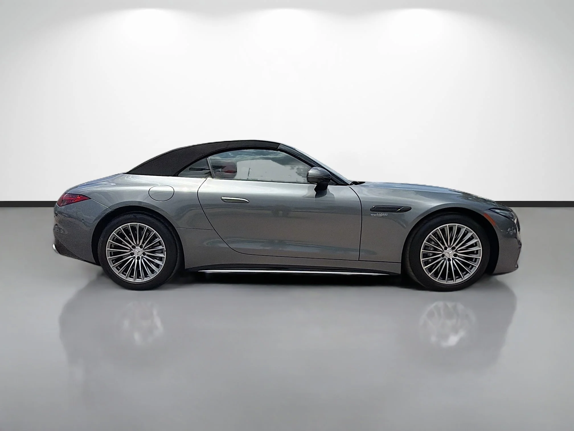 Used 2023 Selenite Gray Metallic Mercedes-Benz AMG® SL 43 image 2