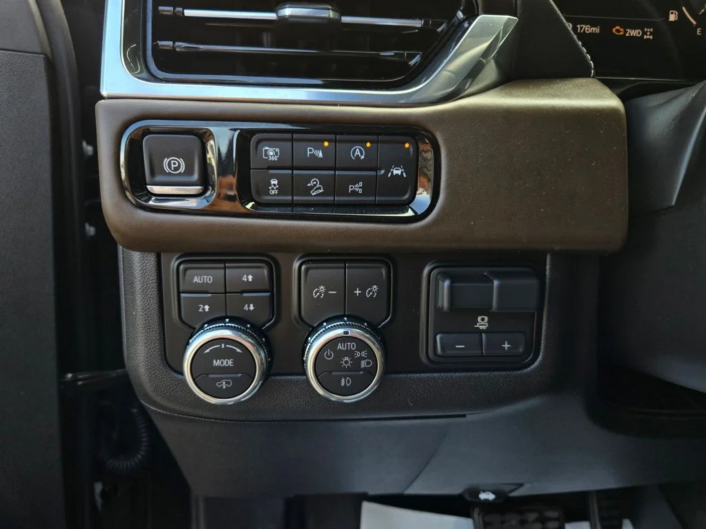 Used 2026 Black GMC Denali Ultimate image 16