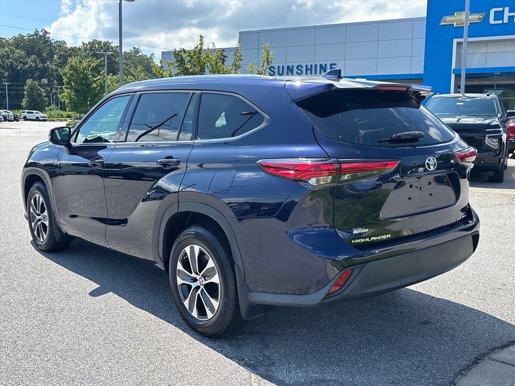 2021 Toyota Highlander XLE - Photo 6