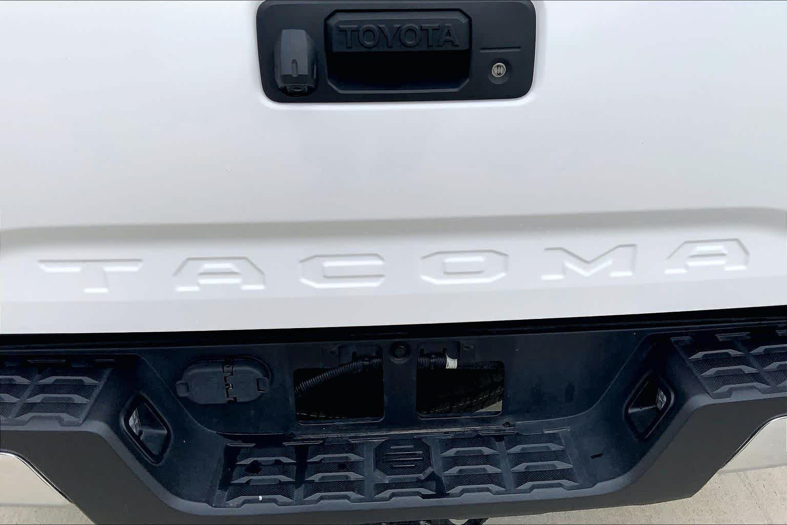Used 2021 Super White Toyota TRD Off Road image 33