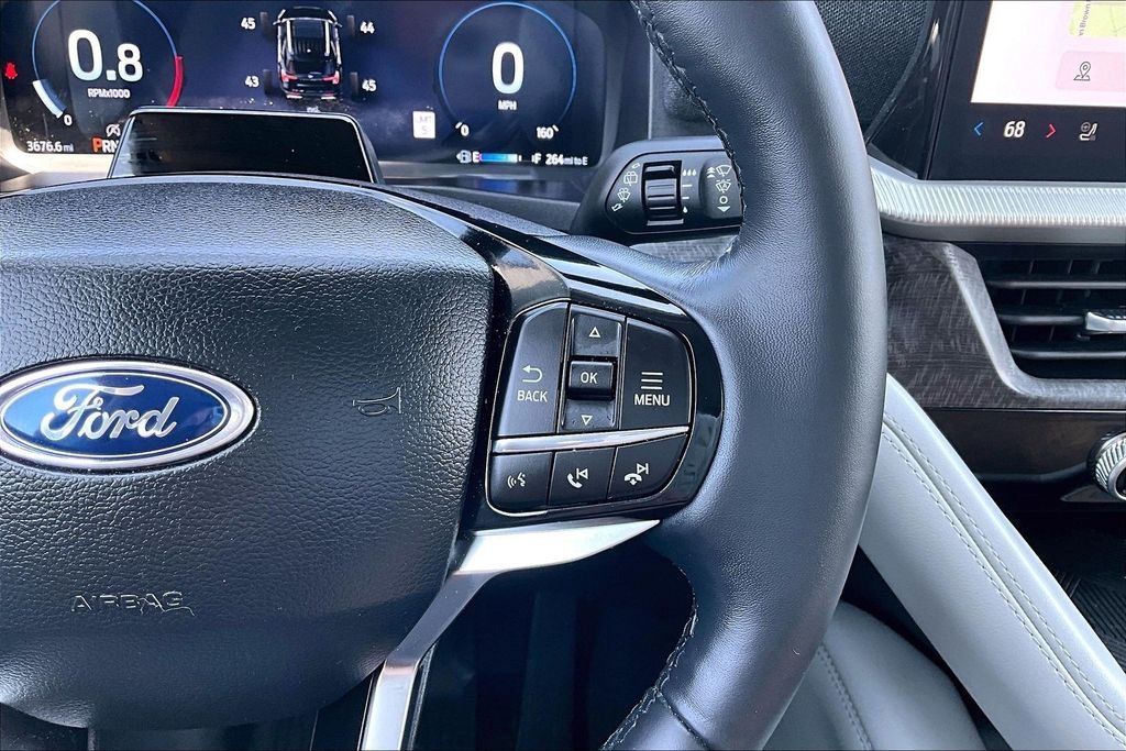 2026 Ford Explorer Platinum - Photo 17